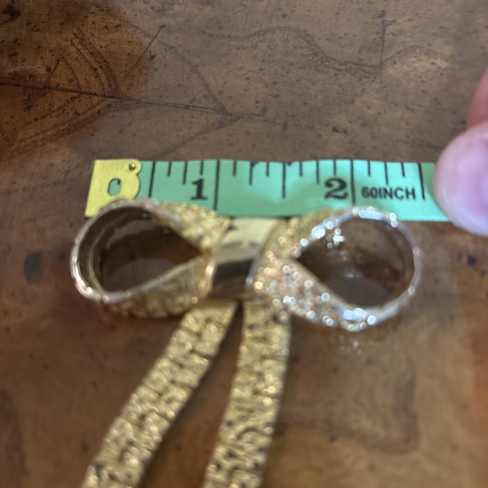 Elegant Vintage 1980's Gold Tone Textured Articulated Bow Brooch - Picture 5 of 5